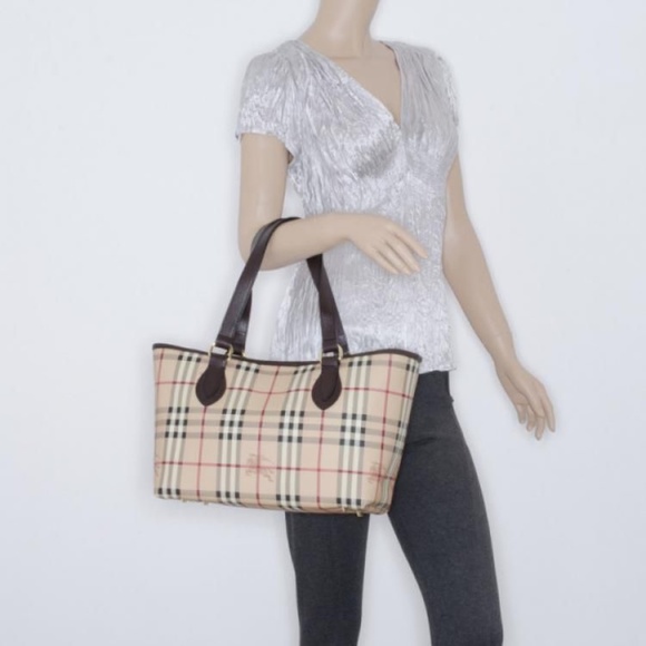 Authentic Burberry Medium Haymarket Check Tote Bag - Picture 3 of 11